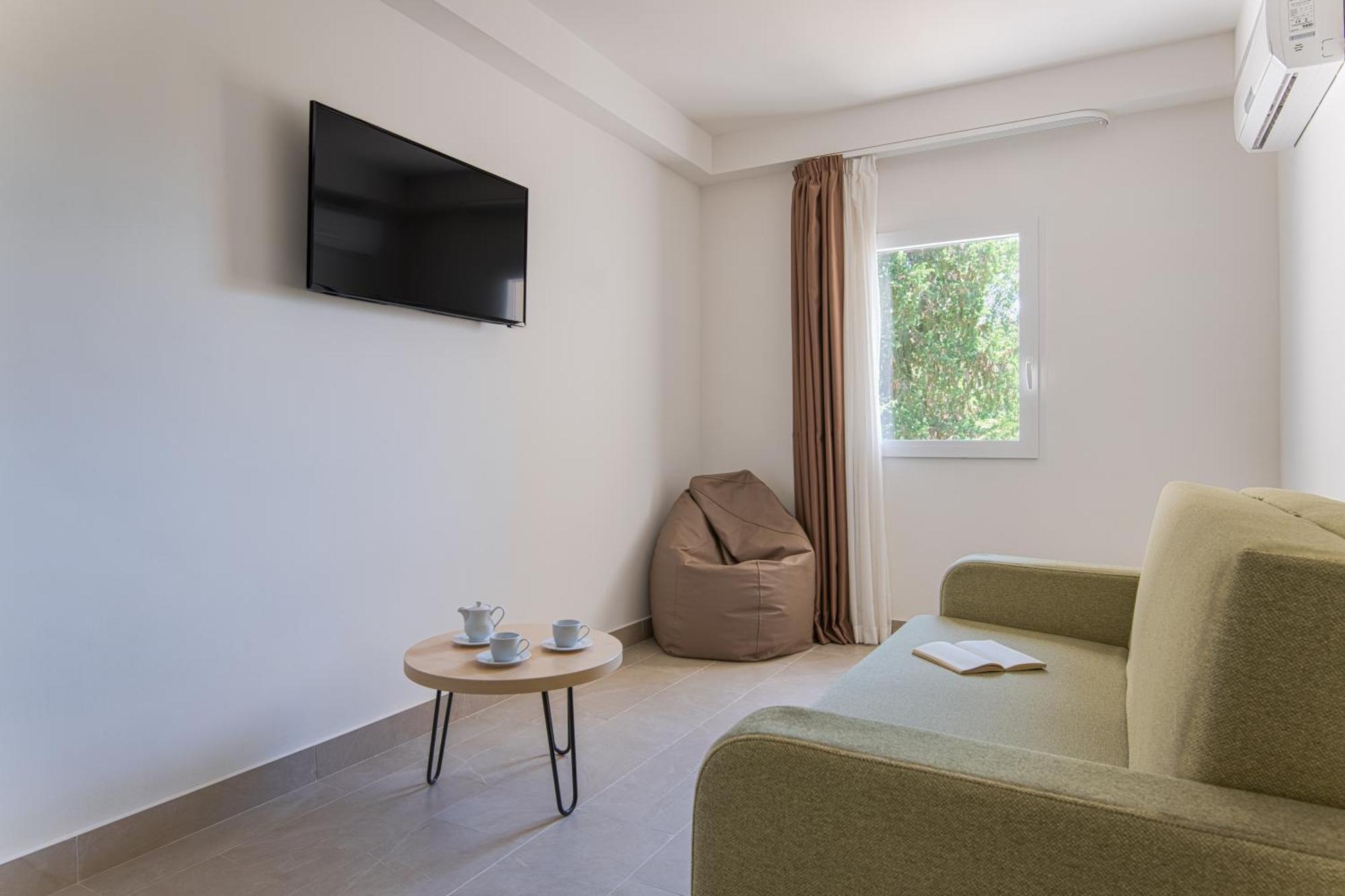 Hotel Delfin Omisalj Ngoại thất bức ảnh