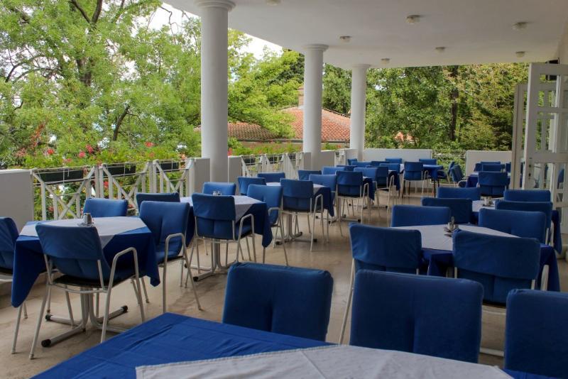 Hotel Delfin Omisalj Ngoại thất bức ảnh